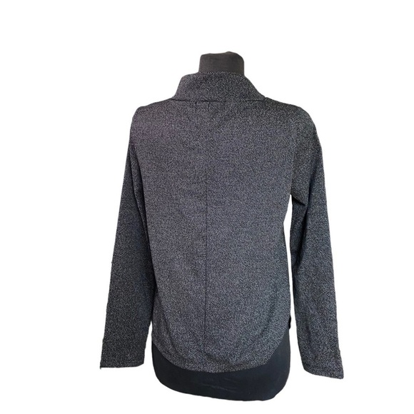 Banana republic turtle neck long sleeve blouse - Picture 4 of 8